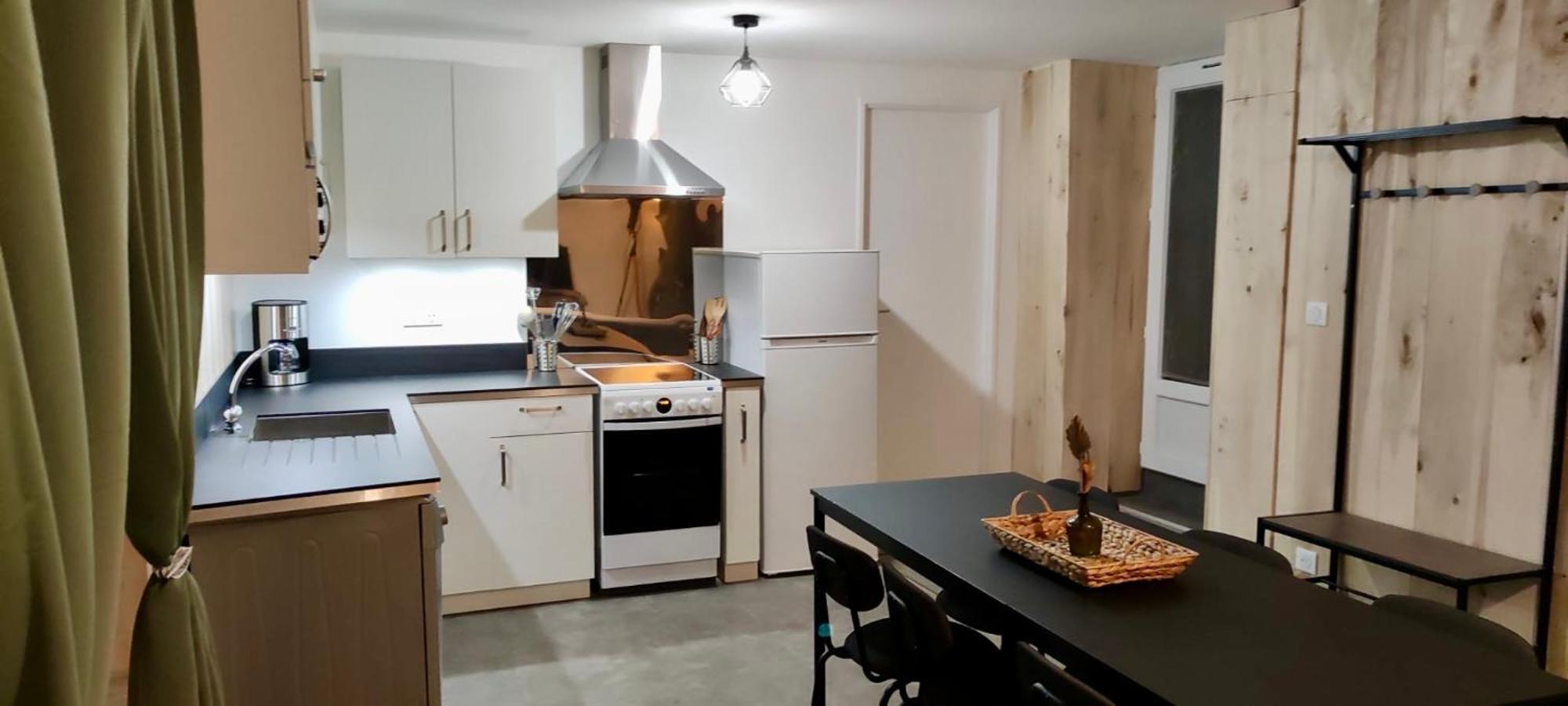 Appartement 2 Chambres Avec Wifi Centre De Descartes Экстерьер фото